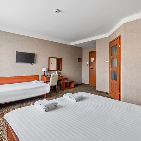 Hotel Diament Vacanza Katowice - Siemianowice Семяновице-Слёнске Экстерьер фото