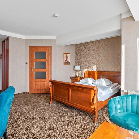 Hotel Diament Vacanza Katowice - Siemianowice Семяновице-Слёнске Экстерьер фото