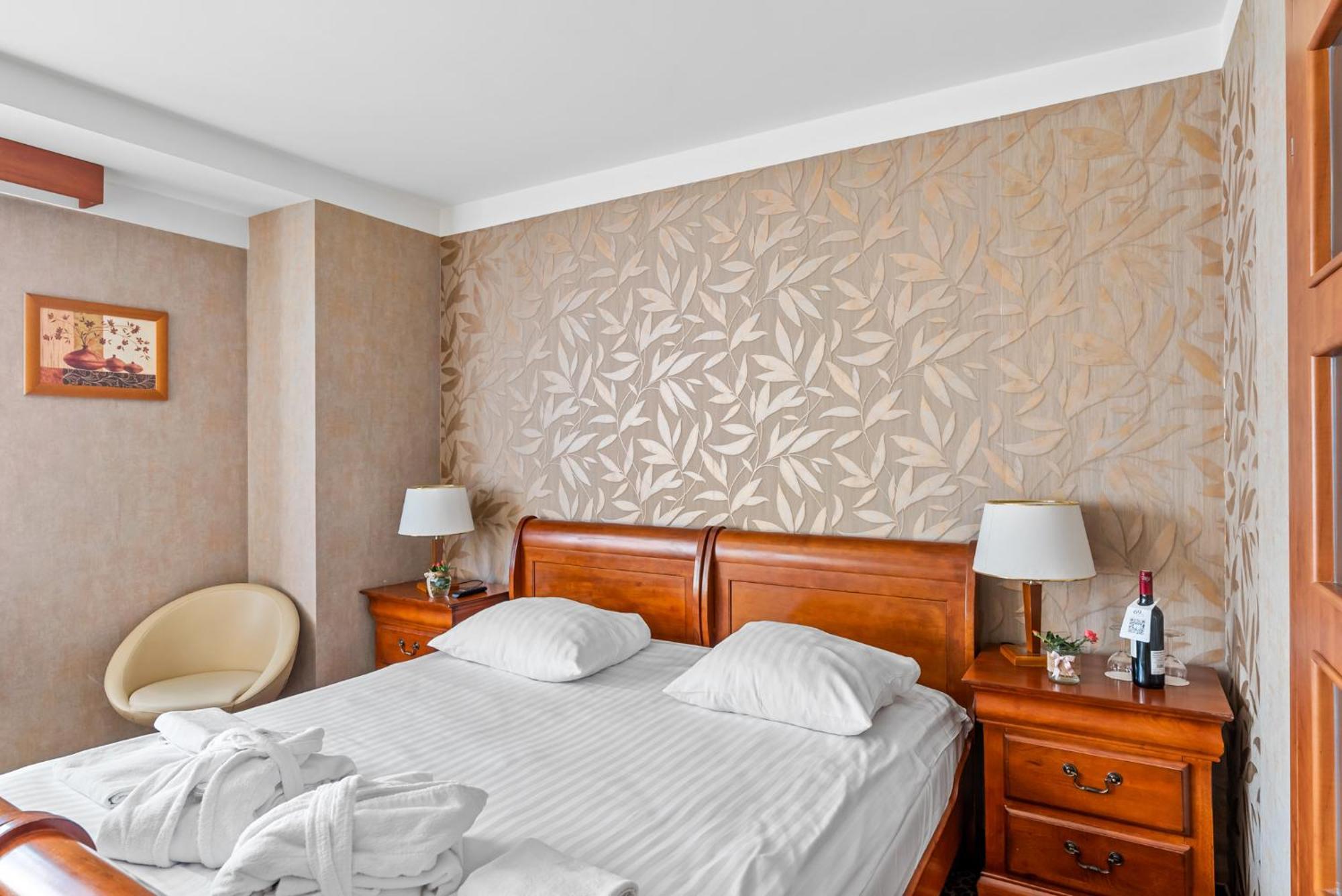 Hotel Diament Vacanza Katowice - Siemianowice Семяновице-Слёнске Экстерьер фото