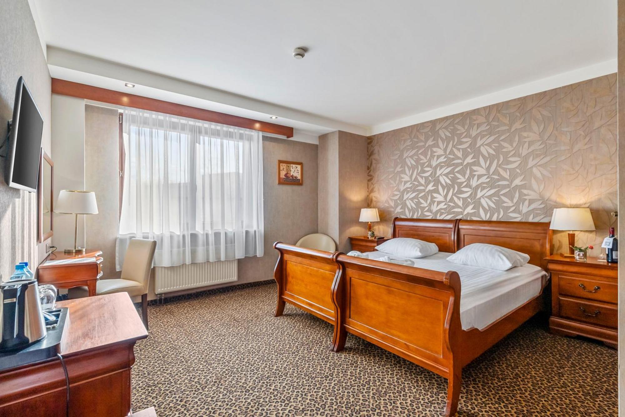 Hotel Diament Vacanza Katowice - Siemianowice Семяновице-Слёнске Экстерьер фото